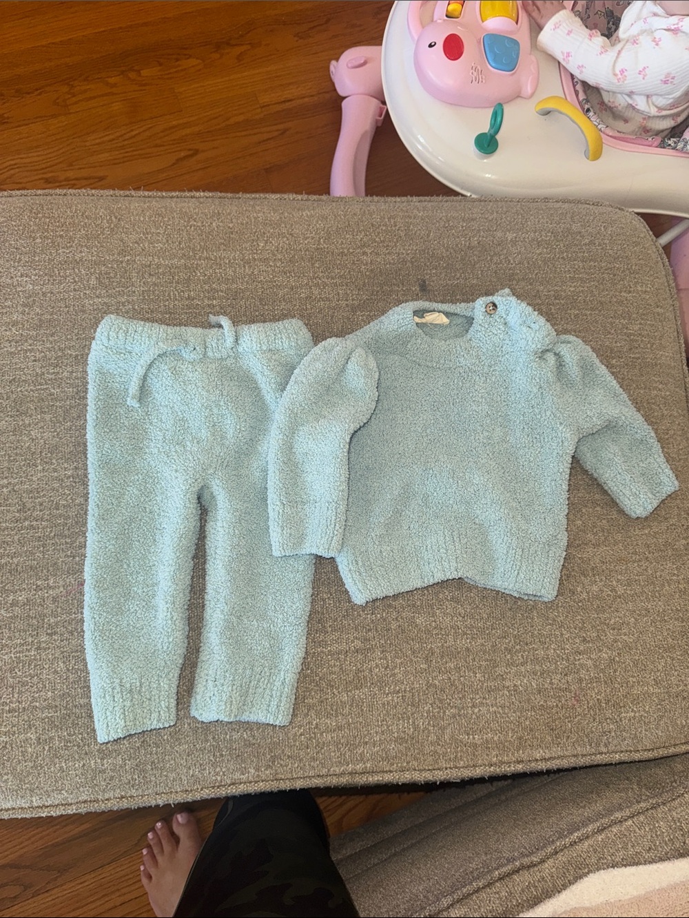 Jessica Simpson Cozy Baby Knit Sweater & Pants Set in Light Blue size 6 month